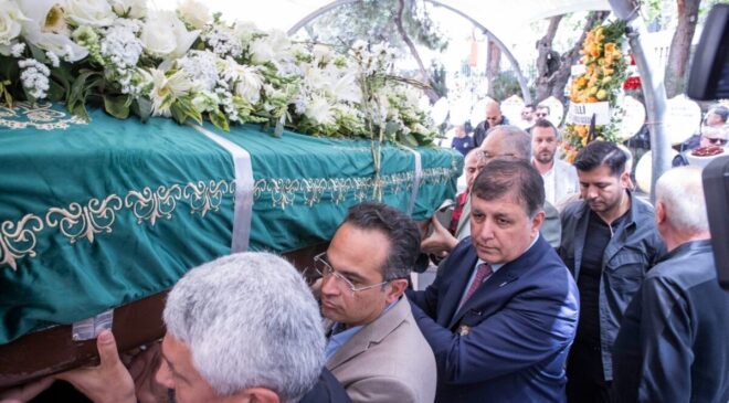 Başkan Tugay Mine Piriştina’nın cenaze törenine katıldı: Ailenin acısını paylaştı