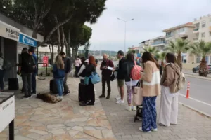 Türkiye’den Yunan adalarına kapıda vize uygulaması nisan ayı itibarıyla başladı.