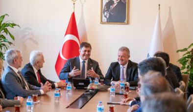 Başkan Tugay: “İzmir’in planlamasını İzmirli mimarlar yapacak”