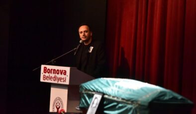 Bornova’da Rafet Hoca alkışlarla uğurlandı