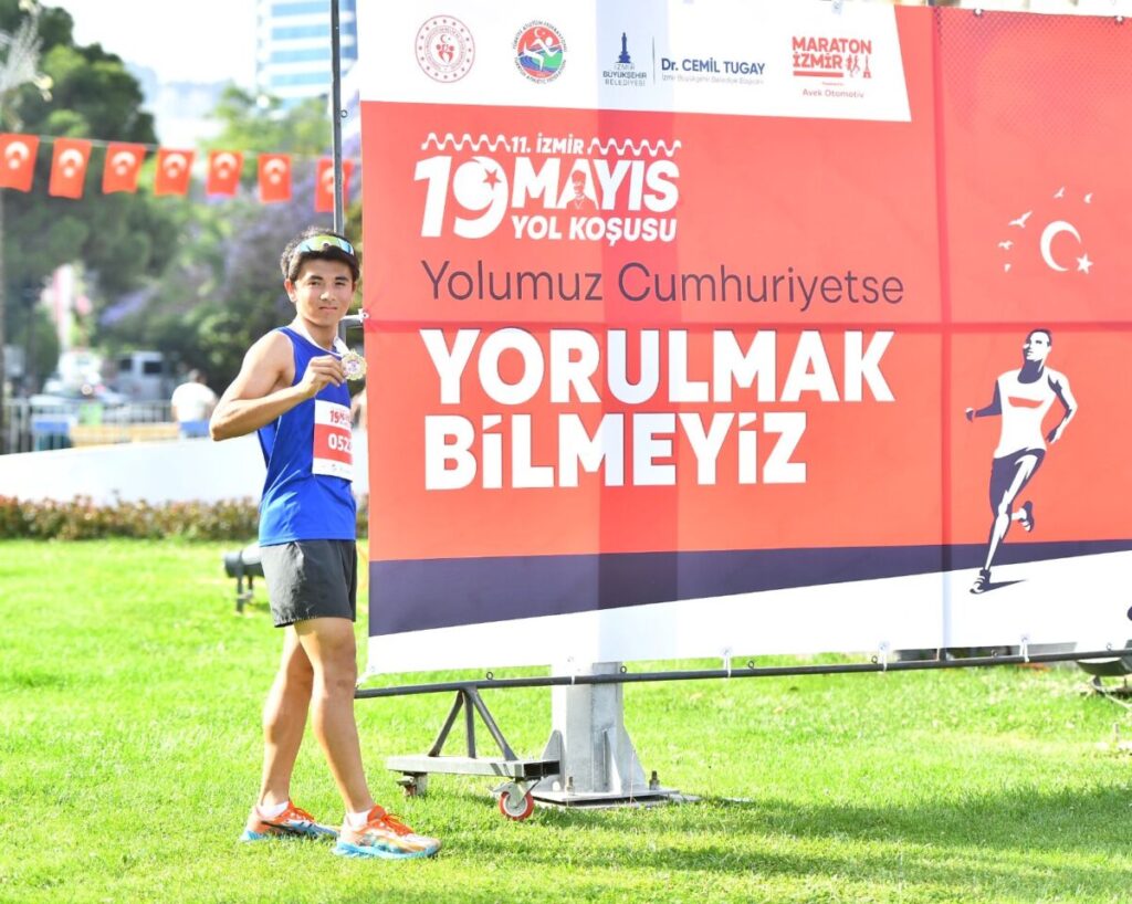 İzmir 19 Mayıs Yol Koşusu