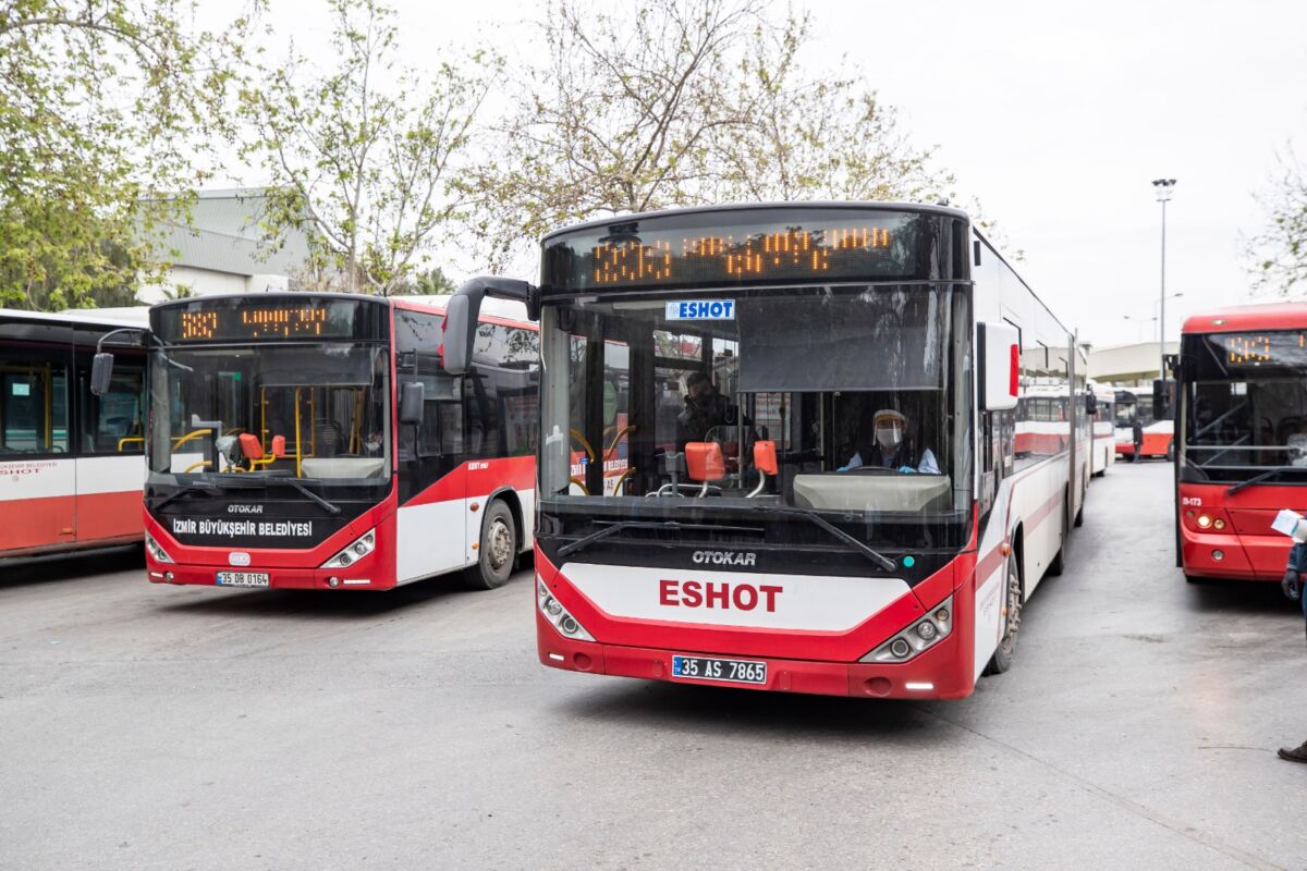 İzmir’de 19 Mayıs’ta toplu ulaşım yüzde 50 İZBAN ise ücretsiz