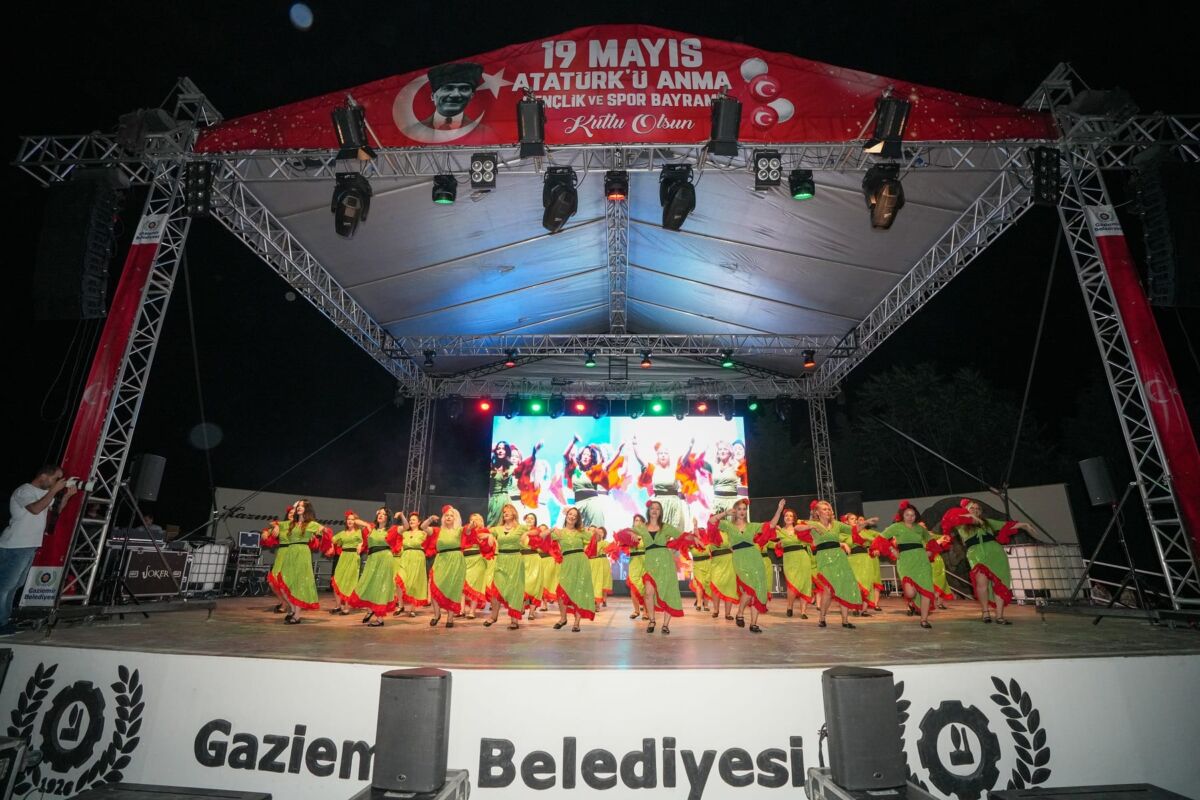 Gaziemir haberleri Gaziemir Belediyesi haberleri halk dansları haberleri kültür sanat