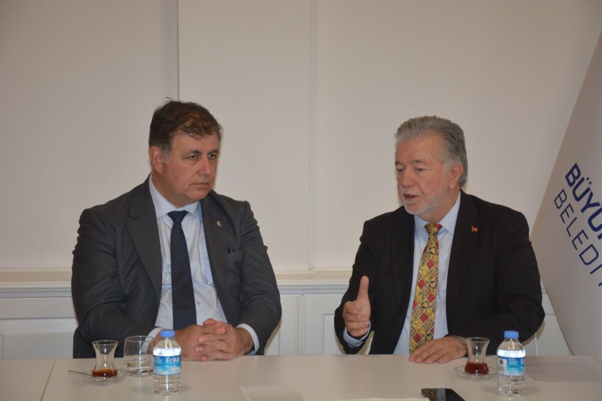İESOB Başkanı Yalçın Ata, İzmir Büyükşehir Belediye Başkanı Cemil Tugay’a