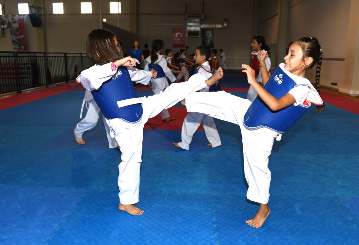 Sportif anlamda yaptığı yatırım ve planlamalar ile ulusal ve uluslararası