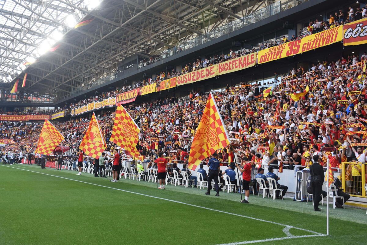 Yapılan araştırma sonucu sarı-kırmızılılar 16 bin 332 seyirciyle 1’inci Lig’de