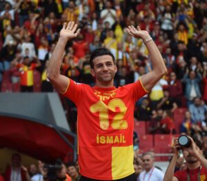 SÜPER Lig’in yeni ekiplerinden Göztepe, kaptanı İsmail Köybaşı ile yola