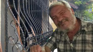 Yangın, dün gece saatlerinde Atatürk Mahallesi Neyzen Teyfik Caddesi 359