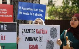 AK Parti İzmir Gençlik Kolları Üniversiteler Teşkilatı, İsrail’in Gazze’ye saldırılarına protesto etti