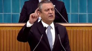 CHP Genel Başkanı Özgür Özel, parti grubunun toplantısında güncel konular