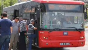 İzmir Büyükşehir Belediye Meclisi AK Parti Grup Başkanvekili Hakan Yıldız,