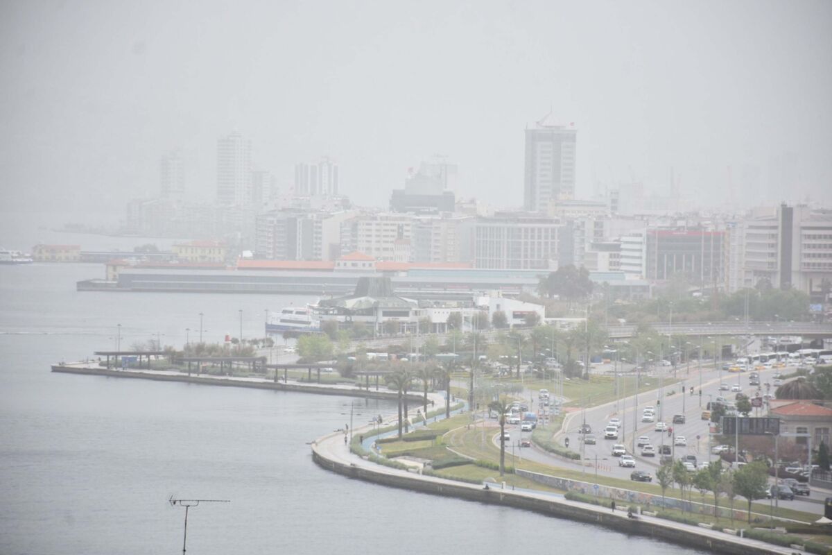 Meteoroloji, İzmir, Aydın, Manisa, Balıkesir ve Çanakkale için toz taşınımı