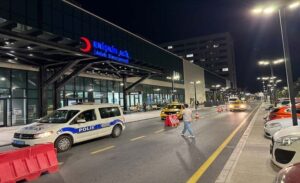 Olay, saat 23.45 sıralarında Fuat Edip Baksi Mahallesi 1629/4 sokakta