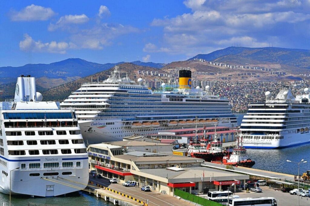 Yılın ilk 4 ayında İzmir Alsancak Limanı’na gelen turist sayısı belli oldu