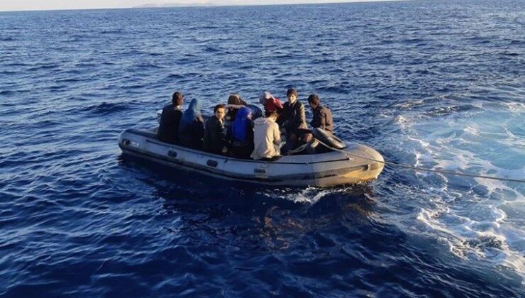 Ayvalık açıklarında 34 kaçak göçmen yakalandı