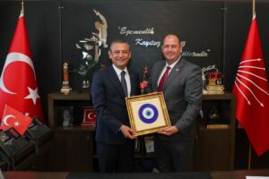 Bir takım temaslar için Ankara’ya giden Menderes Belediye Başkanı İlkay