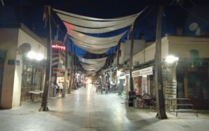 Tarihi yüzyıllar öncesine uzanan Bornova Büyük Çarşı, esnafın ve Bornovalıların