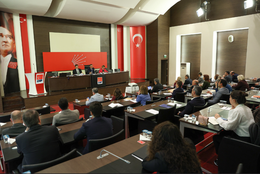 CHP haberleri
Cumhuriyet Halk Partisi haberleri
Siyaset haberleri
Özgür Özel haberleri
Politika haberleri
Güncel haberler
Gündem