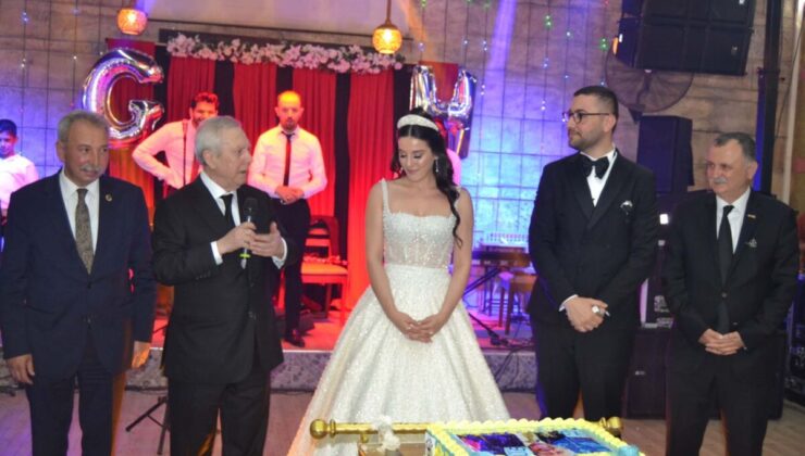 Fenerbahçe Spor Kulubü’ne yeniden aday olan Aziz Yıldırım Manisa’da düğüne katıldı