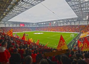 Sezonun son maçında Gürsel Aksel Stadı’nda 3’üncülük umudu olan ve