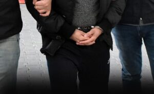 İzmir Narkotik Suçlarla Mücadele Şube Müdürlüğü ekipleri, kentte uyuşturucu ve