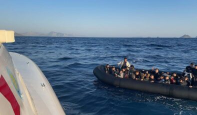Lastik botla yeni yaşam umudu arızaya takıldı: 22 kaçak göçmen son anda kurtarıldı