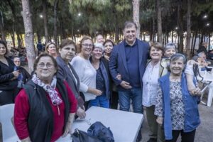 Karşıyaka’da Makedonya göçmenlerinin Hıdırellez kutlamasına katılan İzmir Büyükşehir Belediye Başkanı