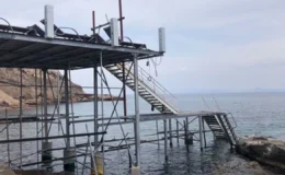 İzmir Büyükşehir duyurdu: Ayıbalığı Koyu’ndaki izinsiz demir iskele yıkılacak