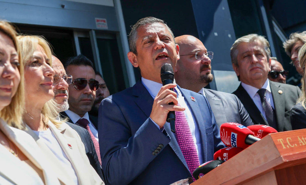 CHP Genel Başkanı Özgür Özel, 31 Mart yerel seçimlerinde kazandıkları