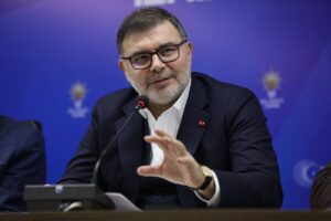 AK Parti İzmir İl Başkanı Bilal Saygılı, Karşıyaka Belediyesi’ndeki haciz