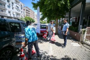 Karşıyaka Belediyesi, ilçe genelindeki işletmelerin yasalara ve kent düzenine uygun