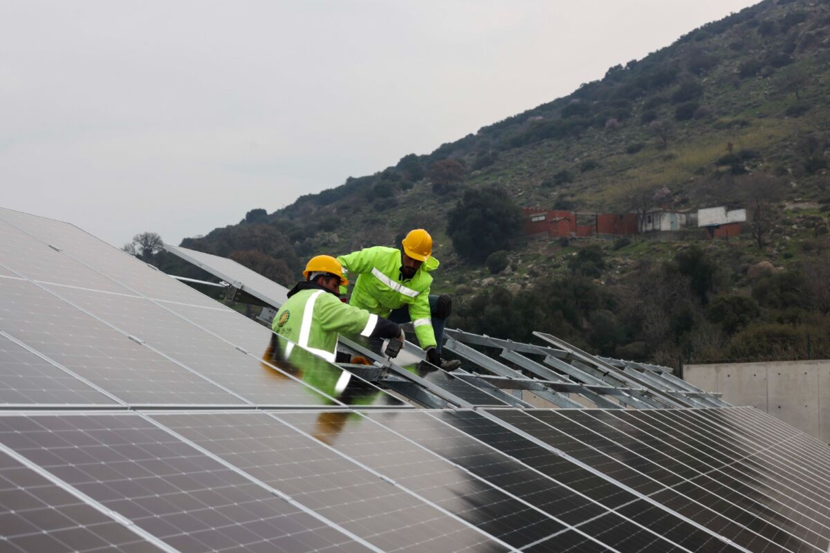 İklim kriziyle mücadelede yenilenebilir enerji yatırımlarıyla önemli adımlar atan İZSU