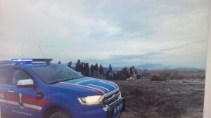 İzmir’de son bir ayda düzenlenen kaçak göçmen operasyonlarında 1214 kaçak