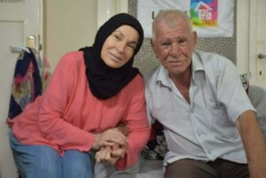 İzmir’de yaşayan ve akciğer kanserine yakalanan Üzeyir Yaşar (80) ile