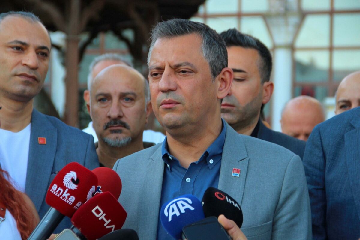 CHP Genel Başkanı Özgür Özel, “Sayın Cumhurbaşkanı dün uçakta ‘Herhalde