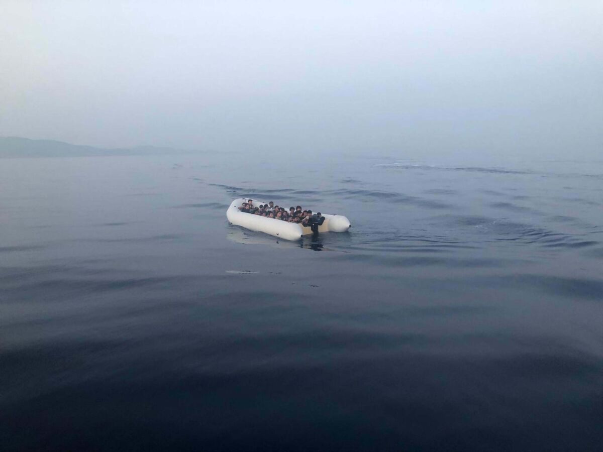 Muğla’nın Bodrum ilçesi açıklarında yurt dışına çıkmaya çalışan aralarında çocukların