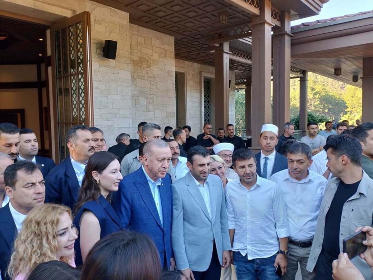 Cumhurbaşkanı Recep Tayyip Erdoğan, Kurban Bayramı namazını Muğla’nın Marmaris ilçesi