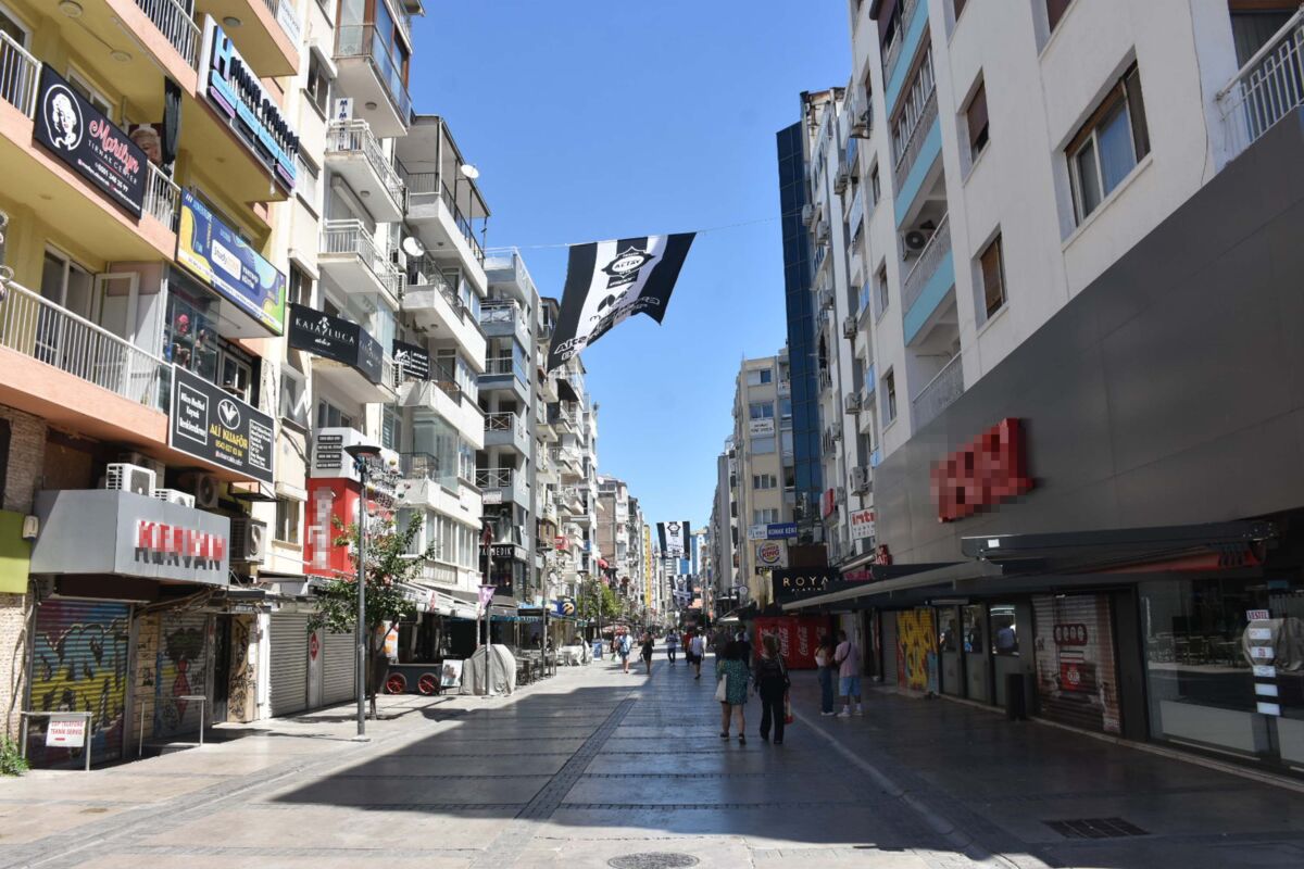 İzmir’in Çeşme, Foça, Urla gibi turistik ilçelerinde Kurban Bayramı tatili