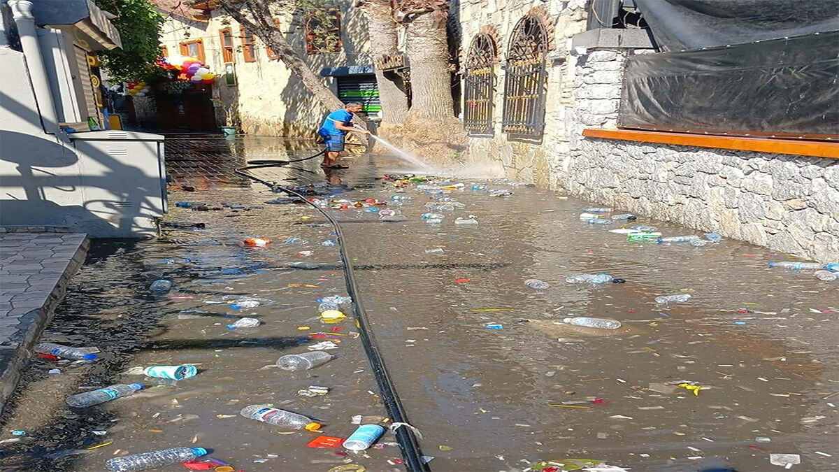 Muğla’nın Marmaris ilçesinde, 9 günlük bayram tatili boyunca yaklaşık 3