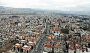 İzmir Emlak Kulübü Derneği Başkanı Rıdvan Akgün, kira zamlarında yüzde