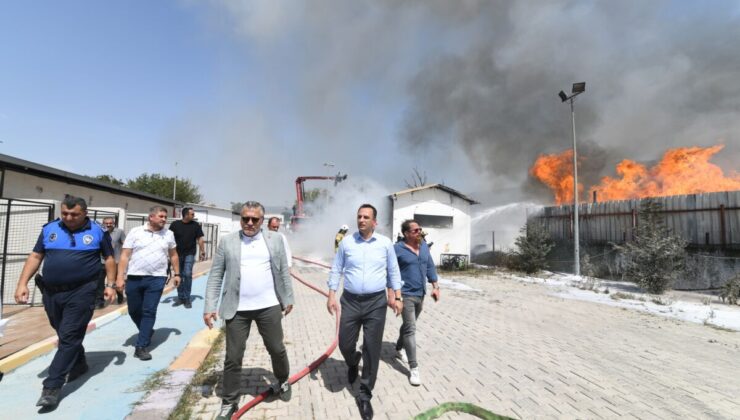 Başkan Eşki olay yerinde… Bornova’da Can Dostları yangından kurtarıldı