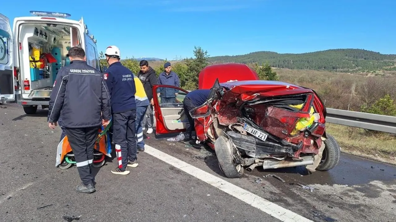 Bakan Yerlikaya’dan 7 günlük bayram kaza bilançosu: 62 kişi yaşamını yitirdi İçişleri Bakanı Ali Yerlikaya, sosyal medya hesabından yaptığı açıklamada, Kurban