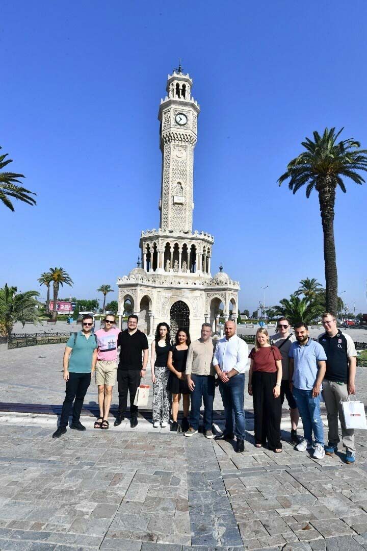 Bremenli gençler, İzmir Büyükşehir Belediyesi’nin ev sahipliğinde düzenlenen Kardeş Kentler