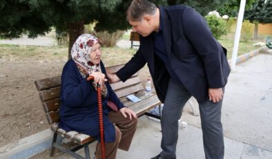 İzmirli emeklilere müjdeli haber: Büyükşehirden su faturası, market ve kira desteği