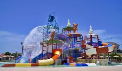 Çeşme Oasis Aquapark sezonu açtı: Giriş ücretleri ne kadar?