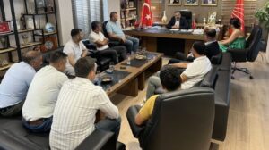 İzmir Büyükşehir Belediyesi’nde çalışan memurlar arasında örgütlü kamu sendikaları ile