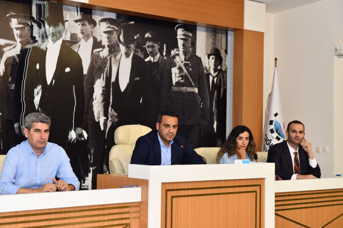 Çiğli Belediyesi Haziran Ayı Olağan Meclis Toplantısının birinci birleşimini oluşturan