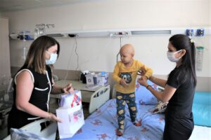 Bornova Belediyesi, başta hematoloji ve onkoloji bölümleri olmak üzere zorlu