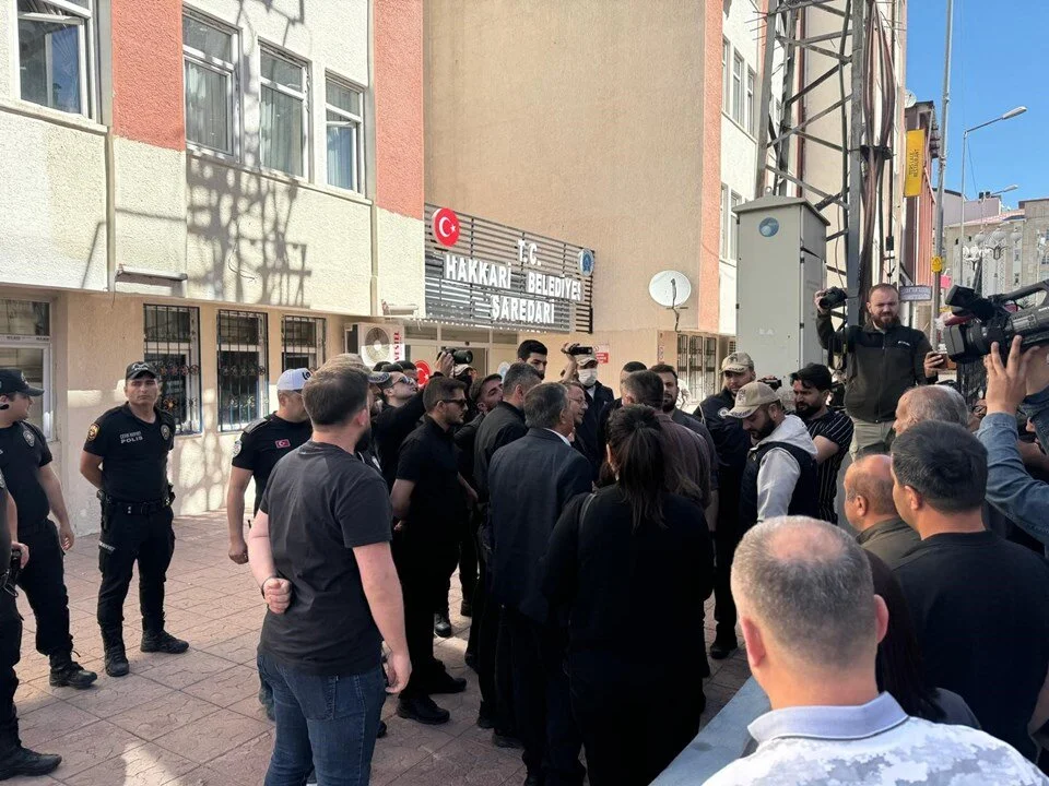 DEM Partili Hakkari Belediyesi Eş Başkanı Mehmet Sıddık Akış, yürütülen