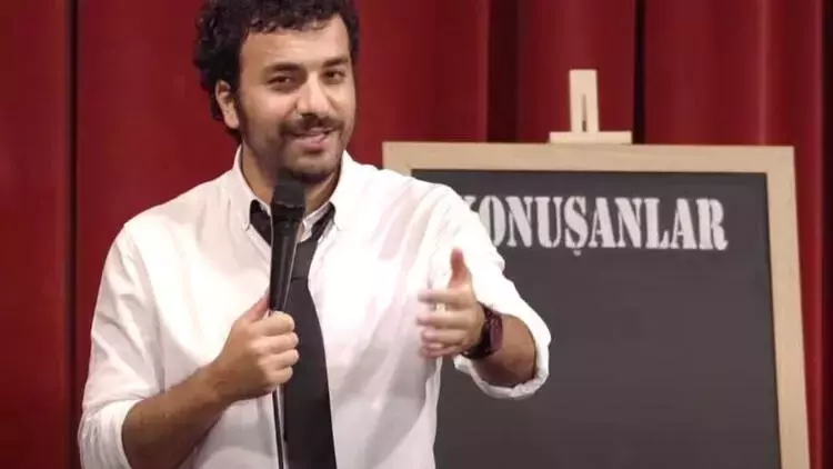 İstanbul’da ünlü komedyen Hasan Can Kaya, genç bir kadını evinde